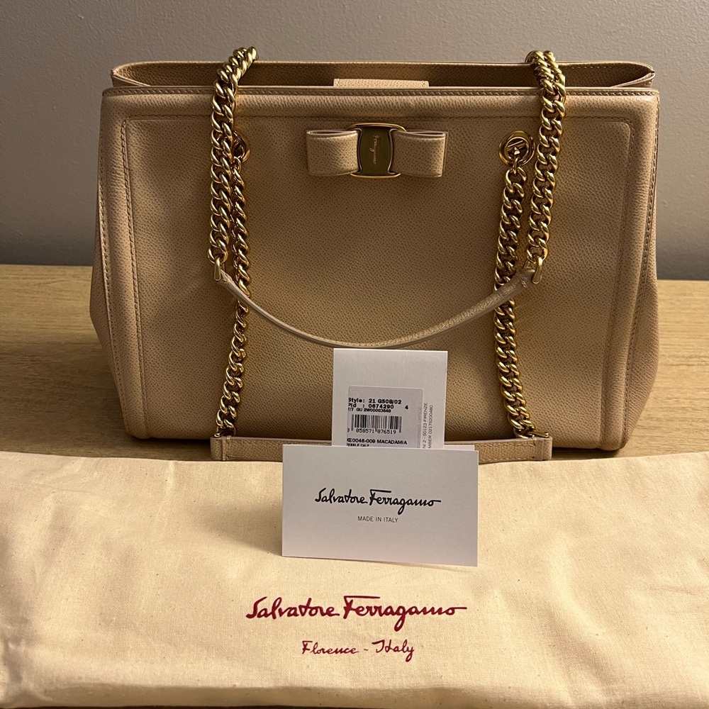 Salvatore Ferragamo Melike Vara Macadamia Shoulder Bag, Medium